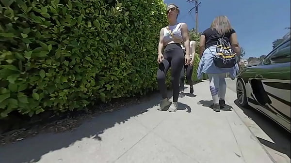 hollywood cameltoe1 captado con leggins 