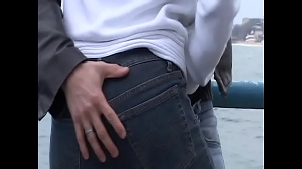 It was real bringdownfor pilot s assistant when senior cabinattendant KatiaDe Val_met him_on the boat landing and_proposedhim to_give some head