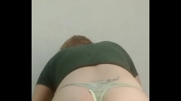 Chica Caliente Termina Dando Sentones thumbnail