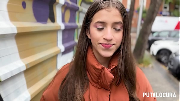 Play MP4 - PutaLocura - Peque&ntilde;a teen colombiana Sofia Smith es pillada por Torbe y follan duro