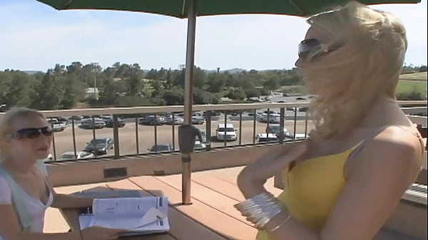 Play MP4 - MILF and teen lesbians