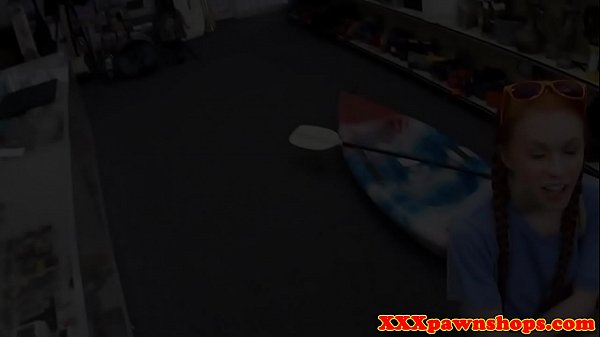 Nonton Redhead Pawnshop Girl Cocksucking Before Sex thumbnail