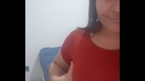 Novinha gostosa ficando nua 