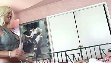 Nonton Beauty Blonde Milf With Big Fake Tits Seduce His Long Cock Classmate To Cheating Fuck And Let Him Cum Inside Her thumbnail