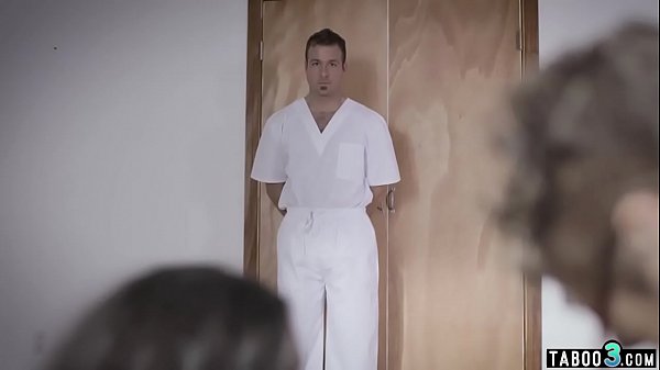 Troubled psych patient teen hasMMF fuck with doctors