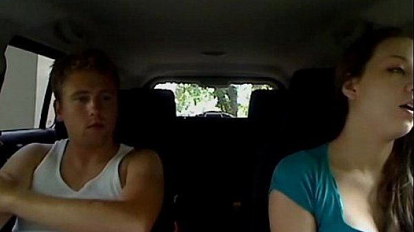 Hot amateur girlfriend sucks and fucks in her car 