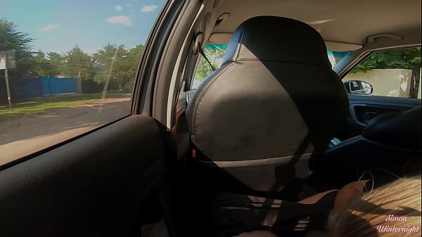 Nonton Taxi Ride Gone Wild! Vicky Sucks Me On A Back Seat! thumbnail