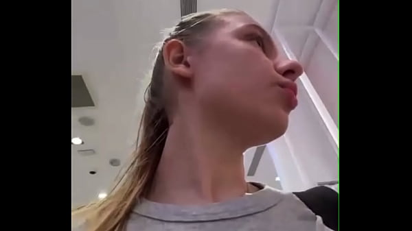 Nonton Big Dick Fucking Tight Pussy In Changing Room thumbnail