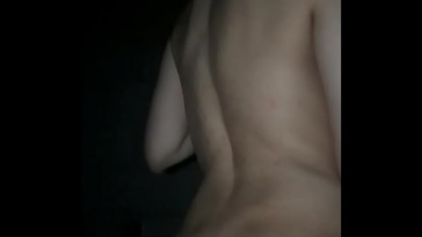 Boss lady tests her assistant's annaise