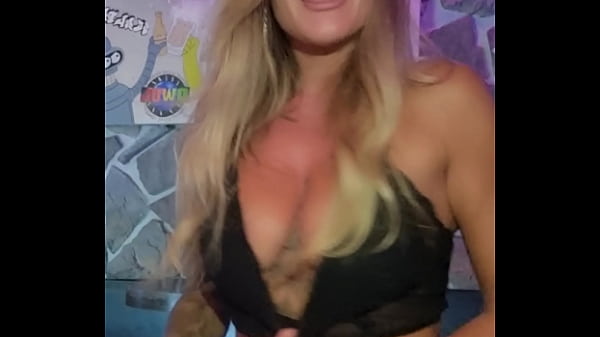 D&eacute;collet&eacute; provocation