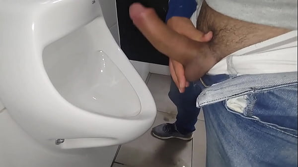 Yuri Ga&uacute;cho - Piss And Cumshot thumbnail