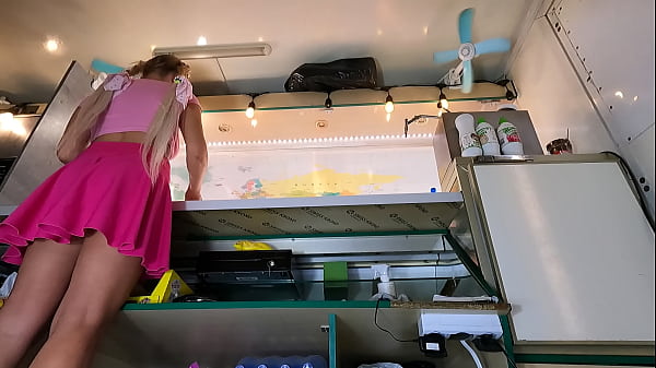 Nonton Super Hot Slut Upskirted At Work Again thumbnail