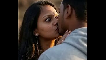 Nonton Hot Romantic Videos thumbnail