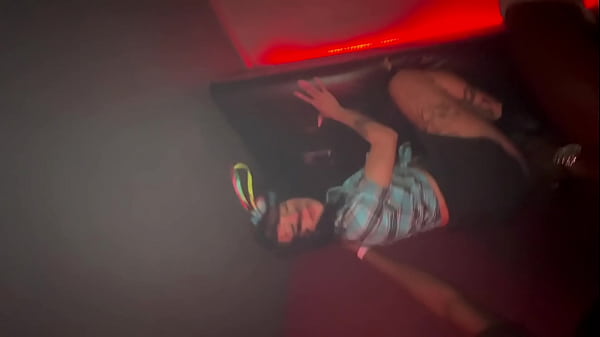 Comi a putinha na festa de criadores na spicy club