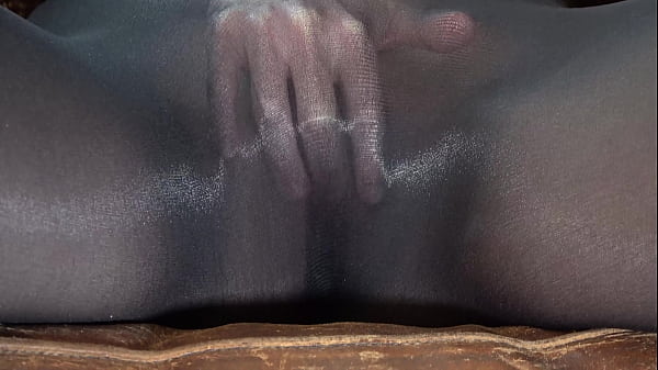 Play MP4 - Seamless pantyhose tease and play by Ella