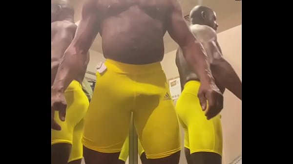 Preview: Fitting Room Lycra Shorts Muscle Butt &amp_ Cock
