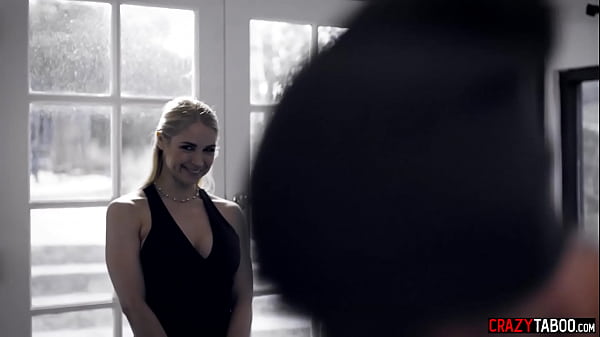 Big tits MILF gives a hardcore_tit job_to a young athlete