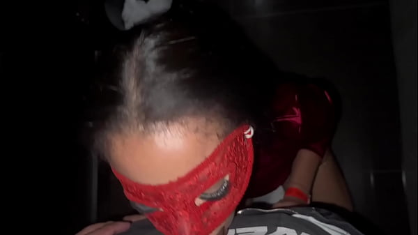 Play MP4 - Show do Dj Guuga na hotbar&comma; levei gozada na bundinha