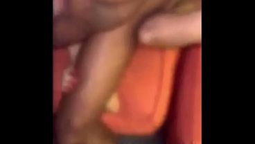 Video vazado da casada gostosa de rio claro. Esposa safada, louca por BBCs, teve o video vazado sendo arregaç_ada por varios negros pirocudos.