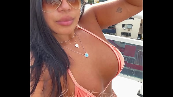 Nonton Brazilian Married Girl Dancing Funk In Bikini thumbnail