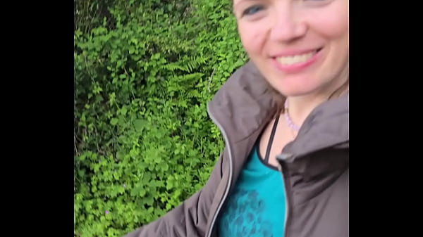 Nonton Casting Fan 4 &agrave; Brest ...en Attendans Que Ma Copine Lysia Ne D&eacute;bauche Pour L... thumbnail