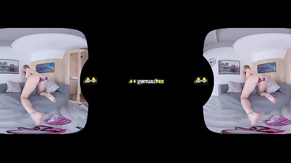 Redhead gets off while pissing in virtual reality 