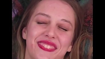 Liv Skinny Blonde Shows Sfw Dirty Feet & Mouth Clips Pt 2 thumbnail