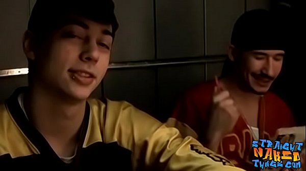 Straight guys got together to jerk off 