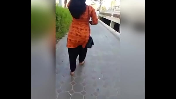 Nonton Sexy Walk Of Girls thumbnail