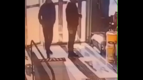 Nonton Novinho Caindo Na Mulher thumbnail