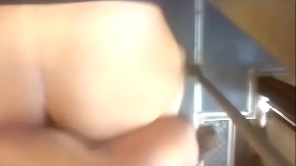 Play MP4 - Slut fuked on public