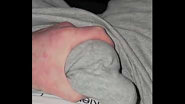 Deutscher Daddy Spritzt Geil In Grauen Calvin Klein Nach Dem Gym - Phantomgentx thumbnail