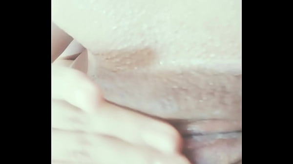 Yo tocandome en_el bañode un motel