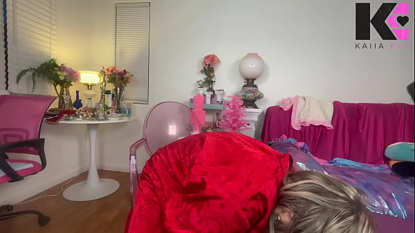 Roommate revenge belly blondes look better bloated