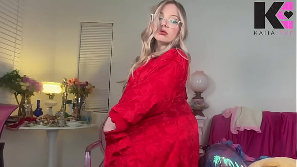 Roommate revenge belly blondes look better bloated 