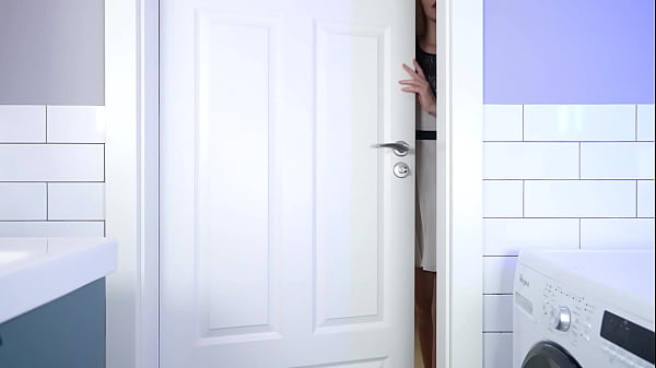 Nonton Fuck Boss' Wife In His Own Bathroom thumbnail