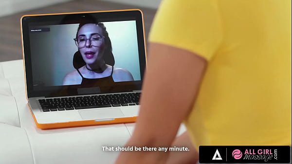 Girl paid her wife a masseuse for her birthday 