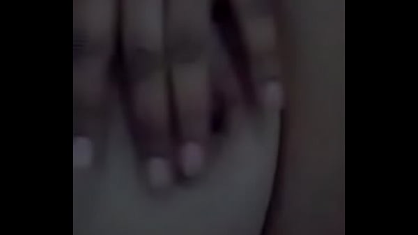 Play MP4 - estou sozinha tr&aacute;s teu amigo e vamos beber nos 3