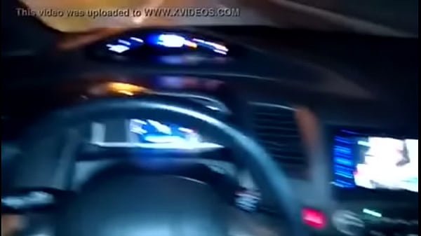 Play MP4 - Je le suce pendant qu&rsquo;il roule en voiture