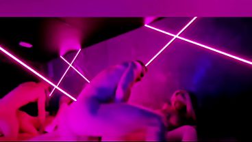 Trio Avec Une Salope Rencontr&eacute;e Dans Un Spa Libertin! Threesome With A Slut I Met At A Swingers Spa thumbnail