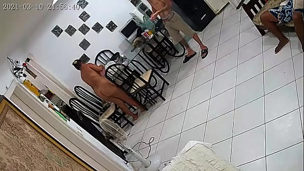 Play MP4 - O que as mulheres fazem meia hora antes da gente chegar do trabalho