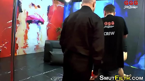 Kinky heeled hobukkake