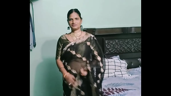 करवाचौथ की रात या सुहागरात की रात दोनों में सुहागन की नथ उतराई की जाती है thumbnail