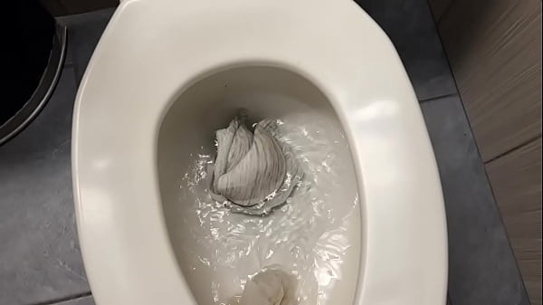 Play MP4 - Bra Panty Flush Challenge