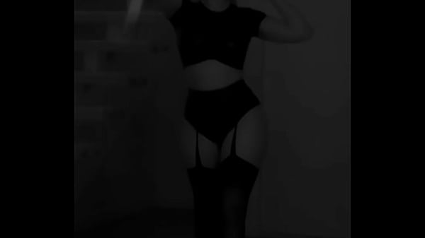 Nonton Black Hot thumbnail