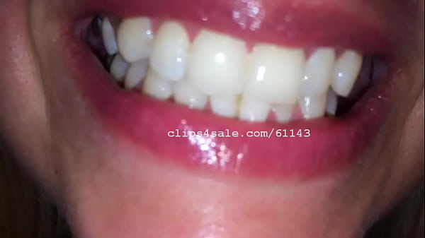 Play MP4 - Mouth Fetish - Diana Mouth Video 1