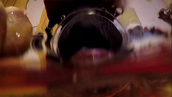 Play MP4 - GG Smoking and Drinking my Warm Pee