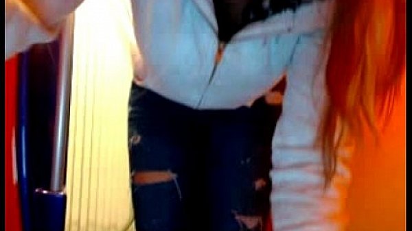 Nonton Sexy Blonde Shows Body Off On Cam thumbnail