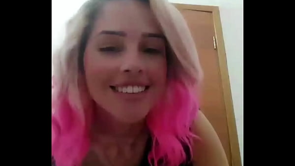 Play MP4 - MAVY XSex Exibindo no espelho do banheiro a Loirinha Peludinha mais linda do Brasil