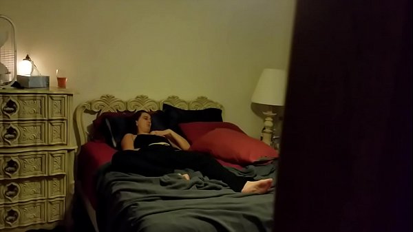 Play MP4 - Stepmom milf caught masturbating to porn